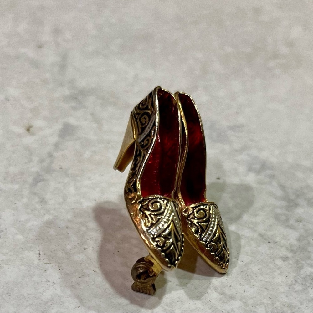 Vintage Damascene Shoes Brooch/Pin